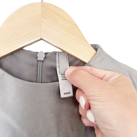 Skims Metallic Sleeveless Bodysuit Sz M - Picture 3 of 6